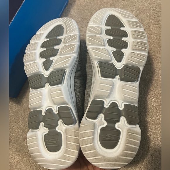 Sketchers womens GO walk 5-true shoe, gray, sz 8.5 - Picture 3 of 3